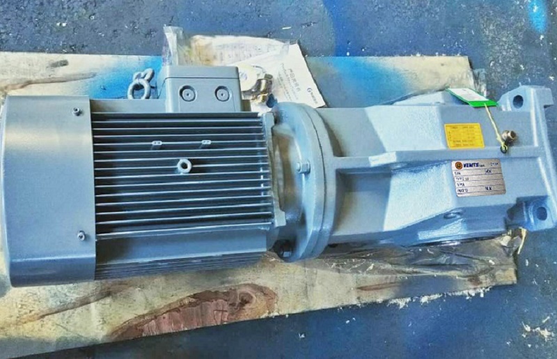 帶動2.5噸負(fù)載的減速機.jpg